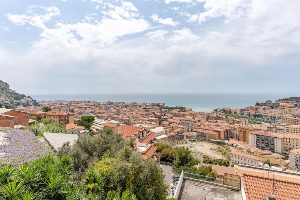 Thekeystudio, La Casa Del Mare Azzurro With Seaview Ventimiglia Exterior foto