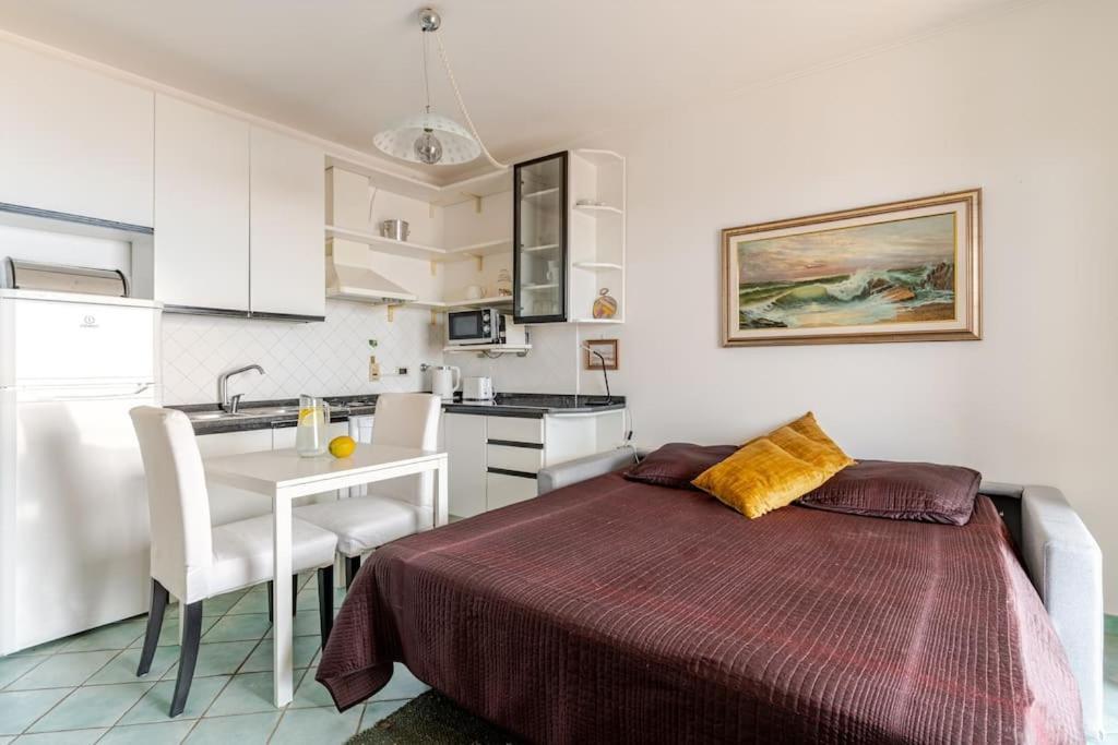 Thekeystudio, La Casa Del Mare Azzurro With Seaview Ventimiglia Exterior foto