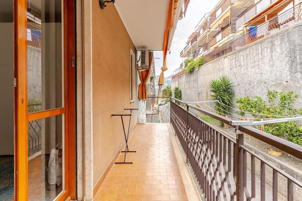 Thekeystudio, La Casa Del Mare Azzurro With Seaview Ventimiglia Exterior foto