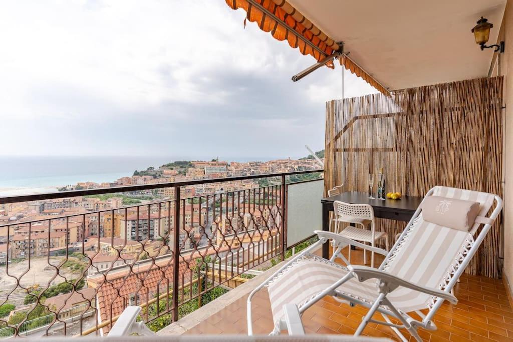 Thekeystudio, La Casa Del Mare Azzurro With Seaview Ventimiglia Exterior foto